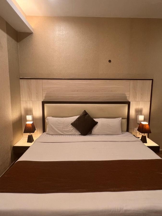 Hotel Sb Castle Kanpur Eksteriør billede