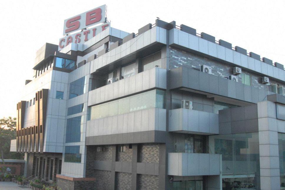 Hotel Sb Castle Kanpur Eksteriør billede