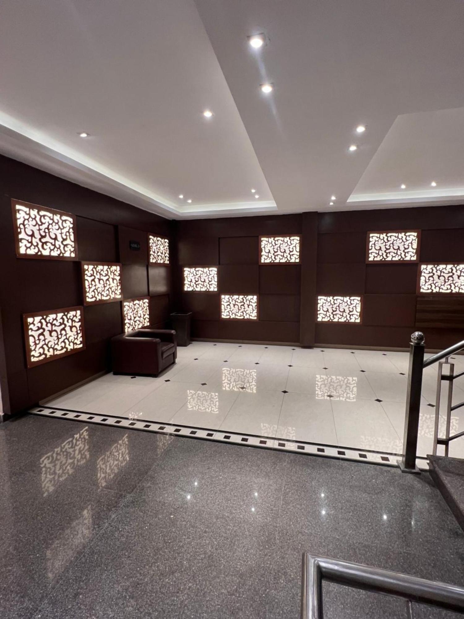 Hotel Sb Castle Kanpur Eksteriør billede