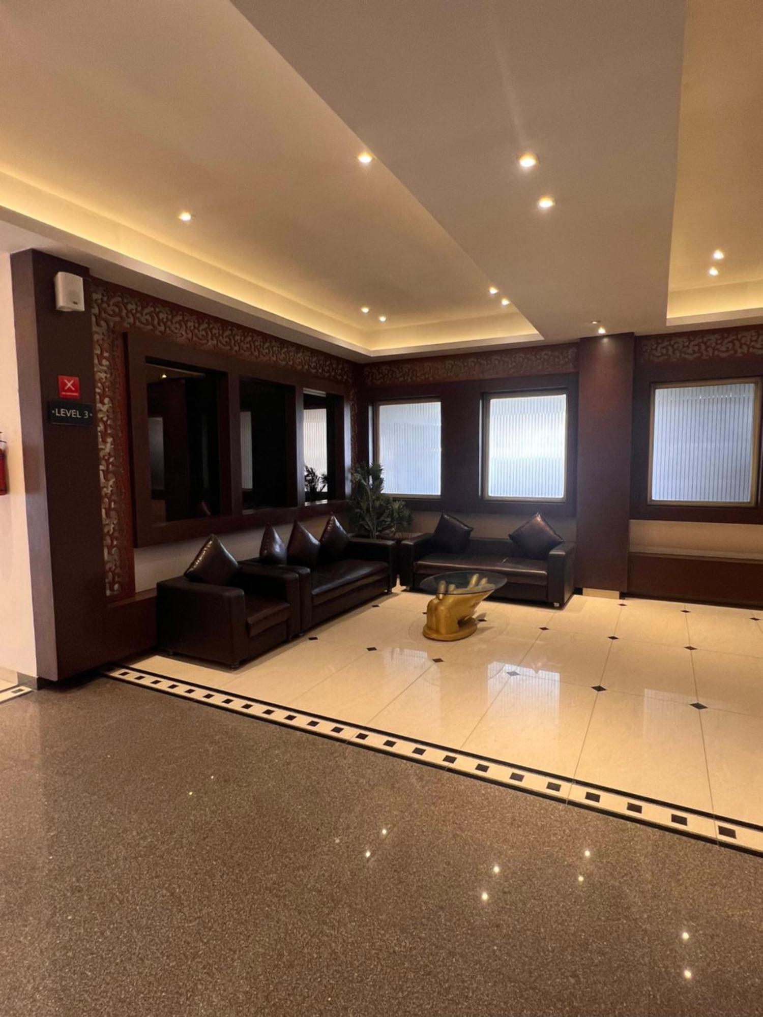 Hotel Sb Castle Kanpur Eksteriør billede